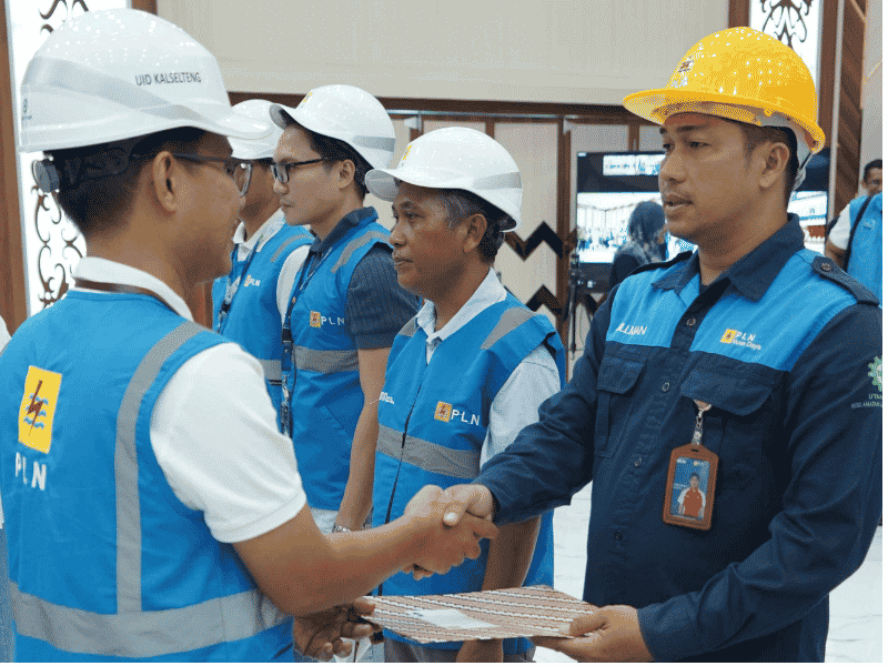 Proyek seragam kerja untuk PT. PLN (Persero)